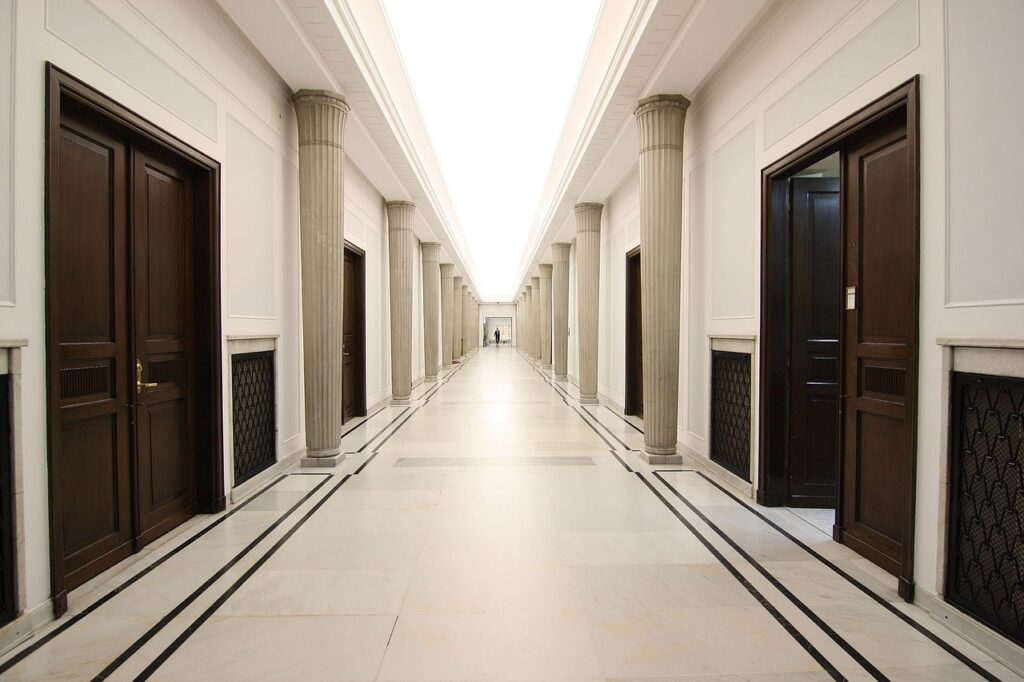 classroom-663437_1280